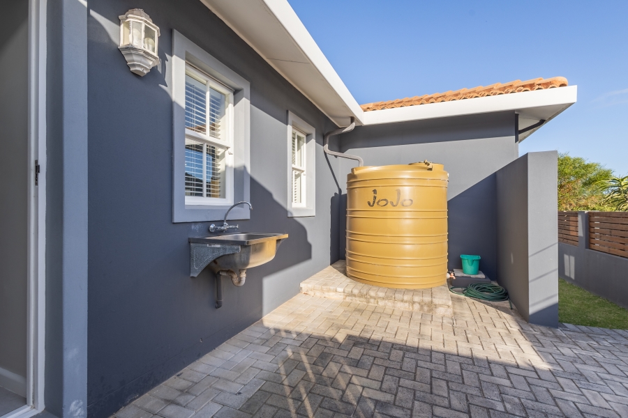 3 Bedroom Property for Sale in Whale Rock Gardens Western Cape